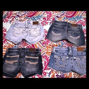 5 pair shorts from The Buckle. Size 24,worn once.